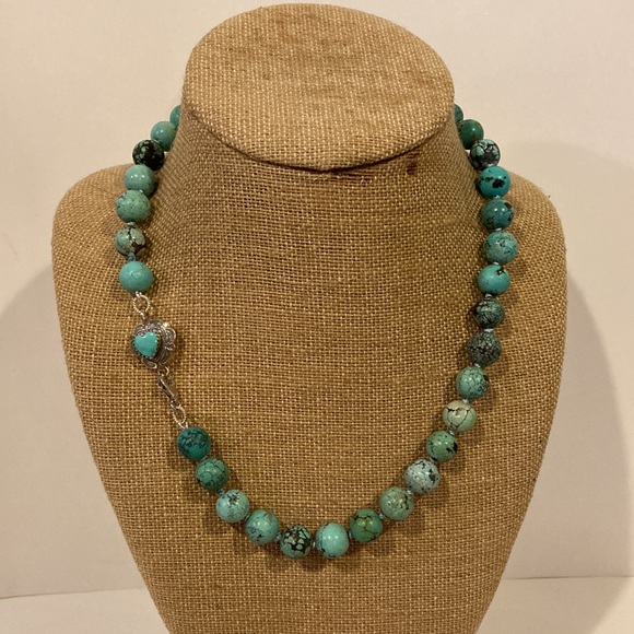 Genuine Arizona Turquoise Hand Knotted Candy Necklace w/ Turquoise Heart Clasp - Picture 7 of 16
